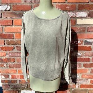 FATE Casual Gray Long Sleeve Sweatshirt Top size Small
